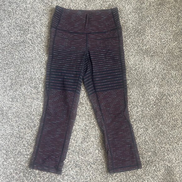 Lucy Powermax Mid-Rise Striped Space Dye Ombre Capri Legging, Size Small - Picture 2 of 10